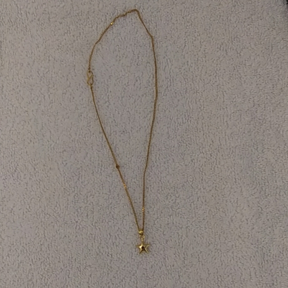 Starfish gold necklace - Picture 2 of 5
